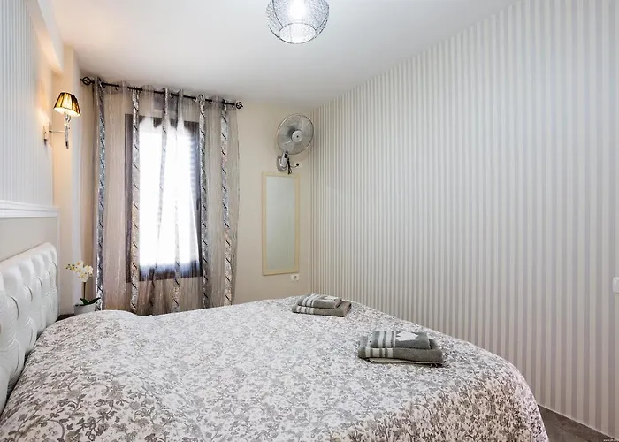 Americas De Lux 98m2 Apartment *